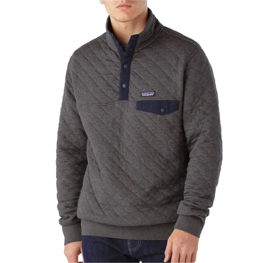 Patagonia Quilted Lightweight Pullover in Charcoal with Navy Accents